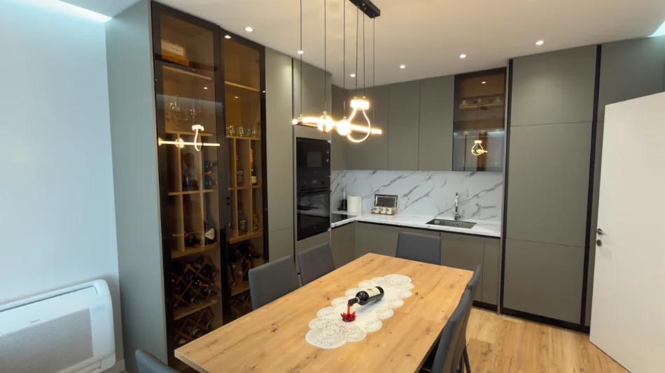 Tirane, jepet me qera apartament 1+1 Kati 4, 88 m² 1.000 € (Kodra e Diellit)