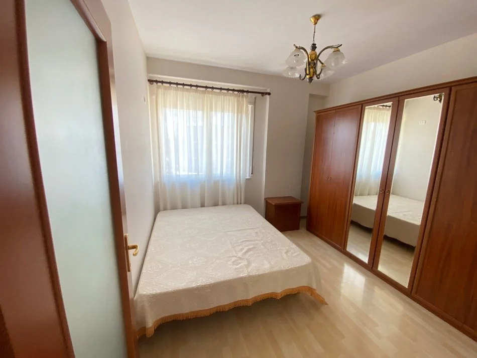 Tirane, shitet apartament 2+1+Ballkon Kati 7, 78 m² 143.000 € (Rruga Ndre Mjeda)