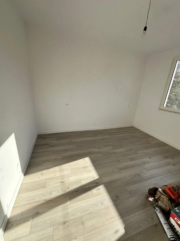 Durres, shitet apartament 2+1 Kati 3, 85.000 € 