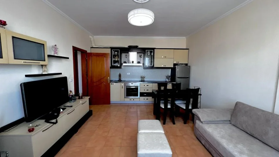 Qera, Apartament 2+1, Fresk, Tiranë