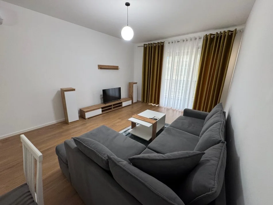 Tirane, jepet me qera apartament 2+1 Kati 3, 97 m² 850 € (Trio towers residence)