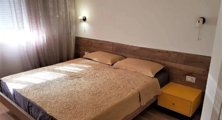 Tirane, jepet me qera apartament 1+1+Ballkon , 650 € 