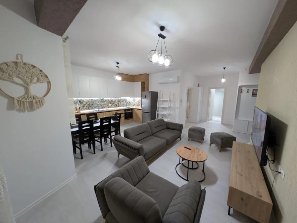 Tirane, jepet me qera apartament 2+1+Ballkon , 100 m² 65,000 ALL (Green City, Prane EGLO)