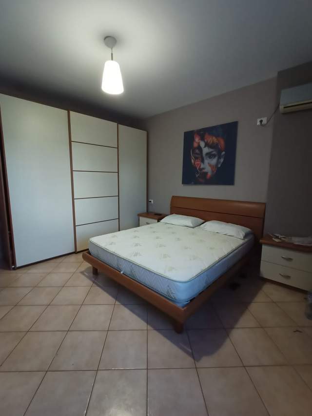 Tirane, jepet me qera apartament 2+1 Kati 5, 90 m² 500 Euro (Gener 2)