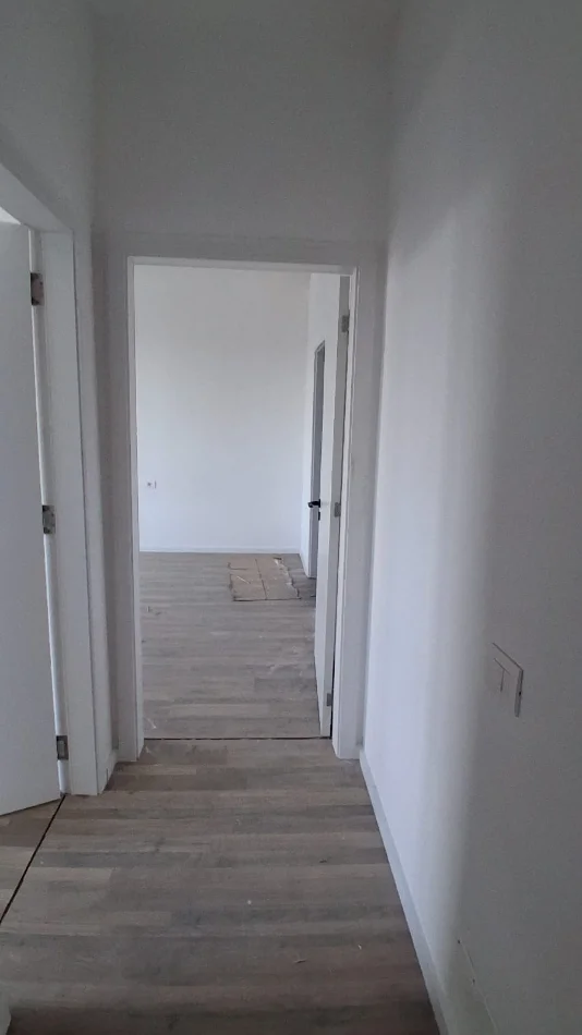 Shqiperi, jepet me qera nga Pronari, pa-komision apartament 2+1+Aneks+Ballkon Kati 5, 99 m² 500 € 