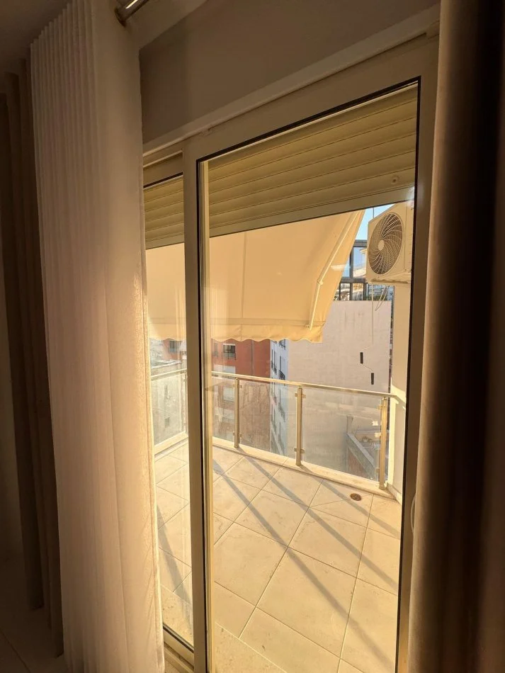 Tirane, jepet me qera 2+1 Kati 5, 95 m² 850 € (RRUGA MINE PEZA)