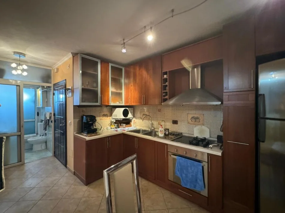 Tirane, shitet apartament 1+1 , 56 m² 119.000 € (Ish Restorant Durresi)