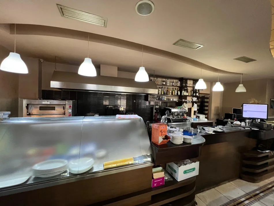 Shitet ambjent biznesi Kati 0, 155 m² 370.000 € (Pandi Dardha)