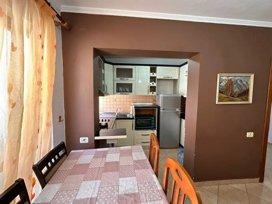 Tirane, jepet me qera apartament 2+1 Kati 3, 75 m² 450 € (Bukevardi zhan dark)