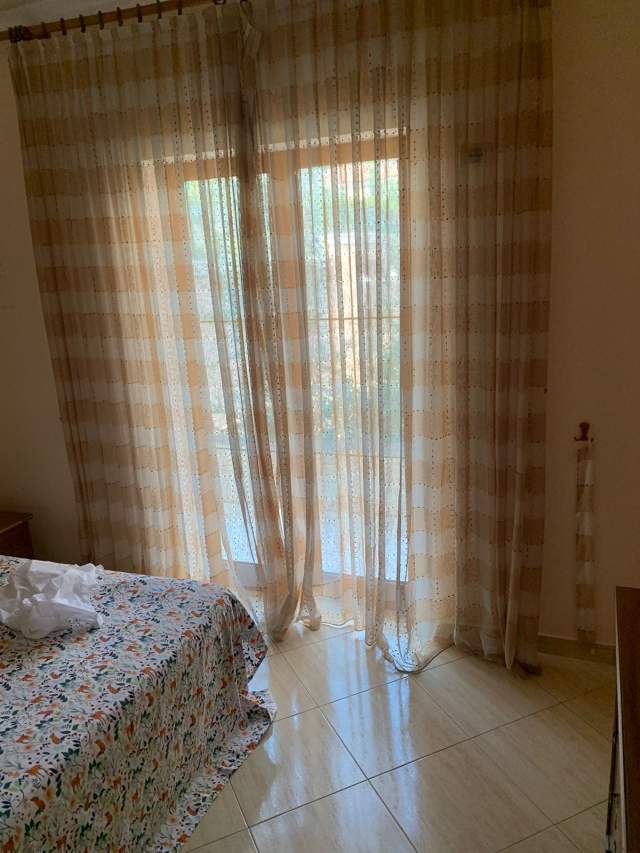 Tirane, jepet me qera Vile 2+1+BLK Kati 2, 600 Euro (prane cinco cavalli)