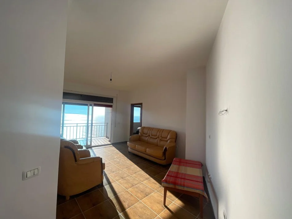 Durres, shitet apartament 2+1+Ballkon Kati 12, 96 m² 160.000 € (shkembi kavajes)
