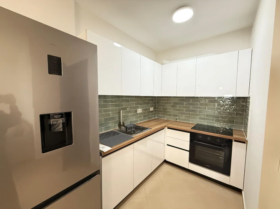 Tirane, jepet me qera apartament 2+1+Ballkon Kati 3, 100 m² 750 € (Kompleksi Magnet)