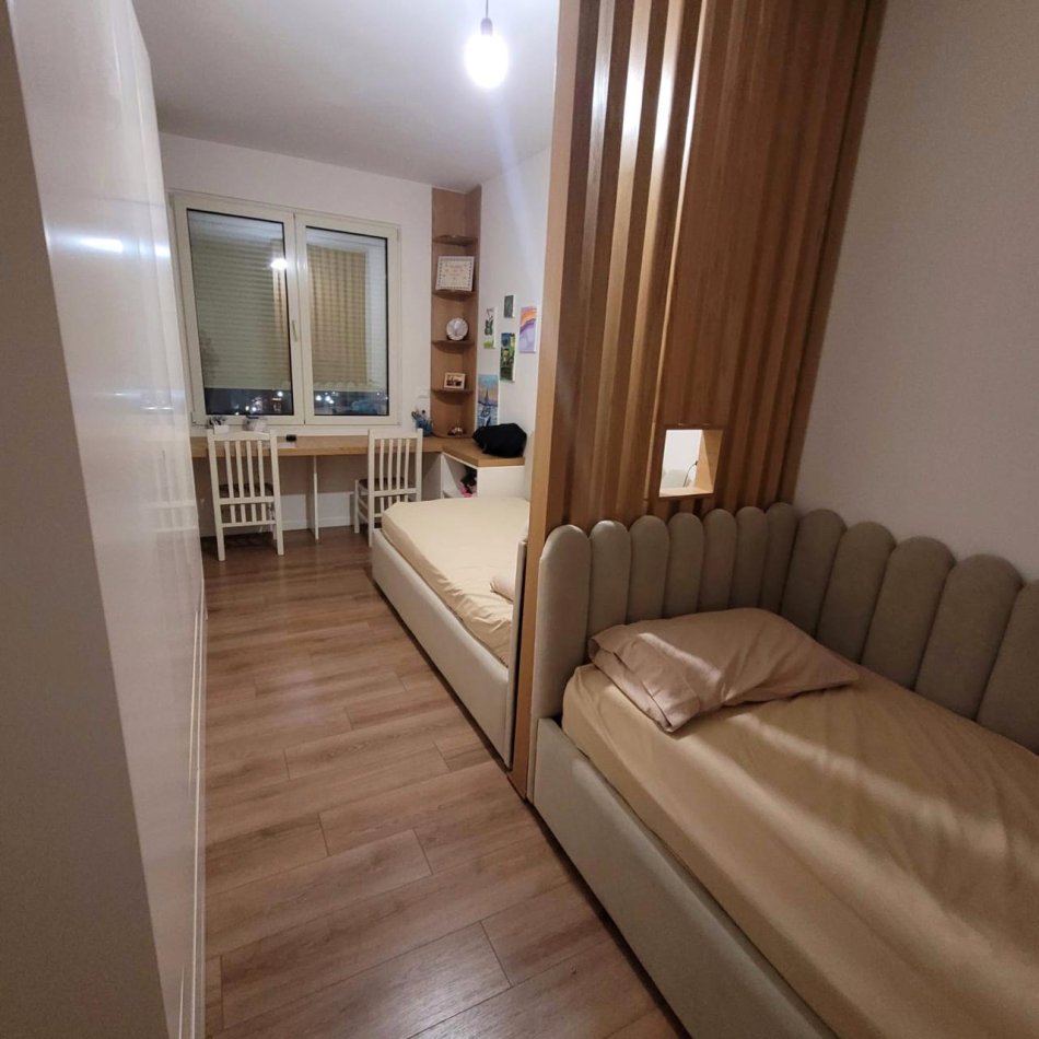 Tirane, jepet me qera apartament 2+1+Ballkon Kati 3, 90 m² 600 € (Fusha e Aviacionit)