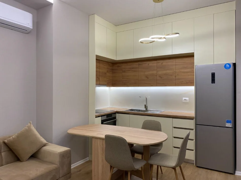 Tirane, jap me qera apartament 1+1+Ballkon Kati 6, 61 m² (Rruga Siri Kodra, Kompleksi Kontakt)