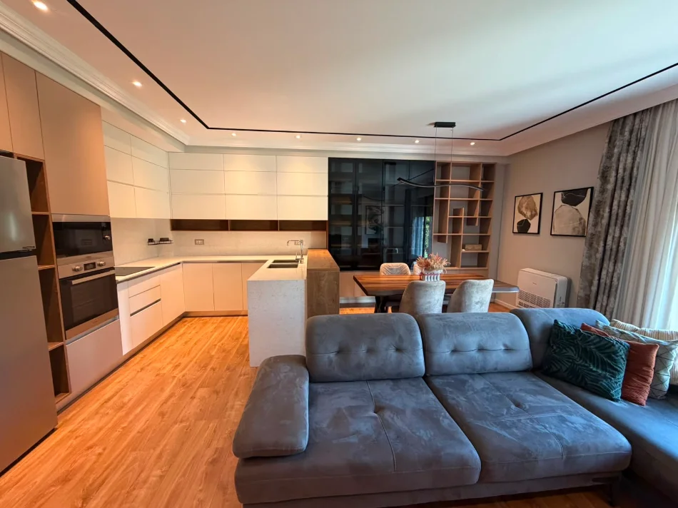 Tirane, shitet apartament 2+1 Kati 0, 400.000 € 