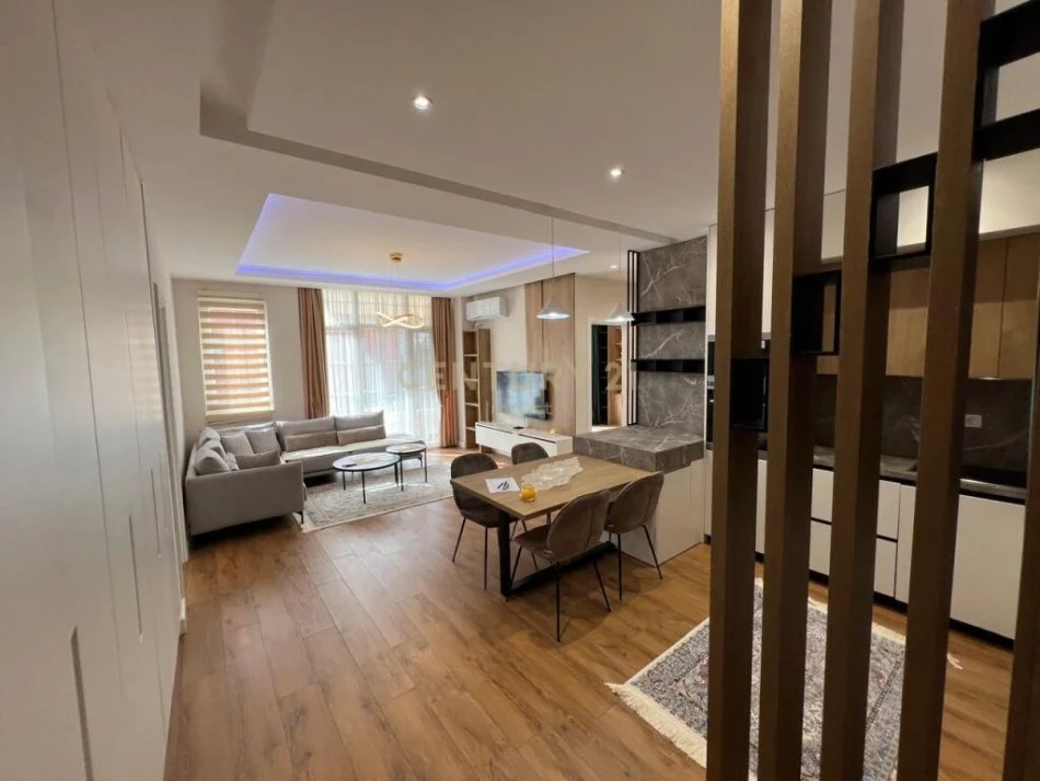 Tirane, shitet apartament 3+1+Ballkon , 108 m² 215.000 € (Liqeni thate)