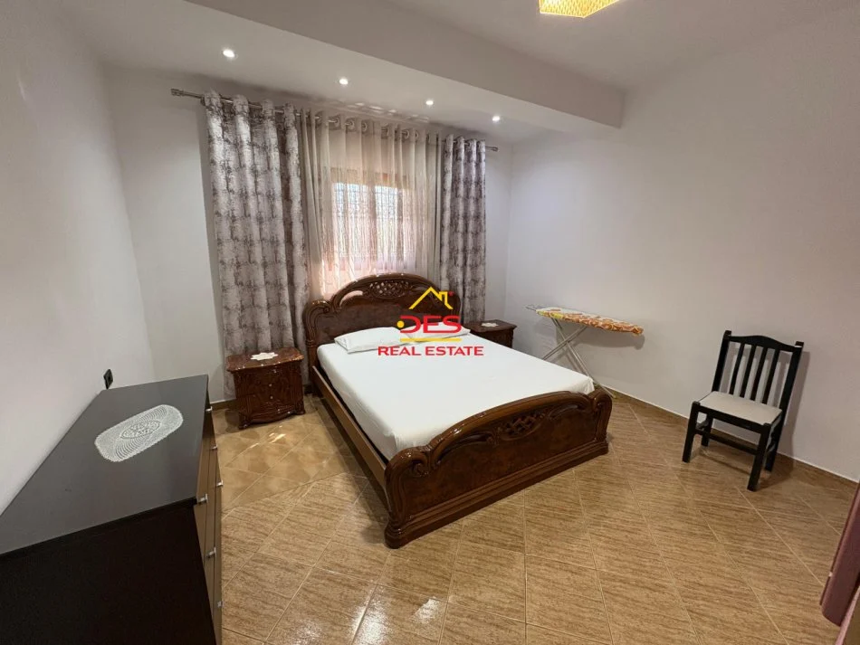 Vlore, jepet me qera shtepi 1+1 Kati 0, 70 m² 300 € (Lagjja Pavarsia)