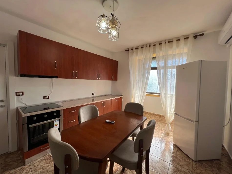Tirane, jepet me qera apartament 2+1 Kati 3, 79 m² 500 € (Shkolla Harry Fultz)