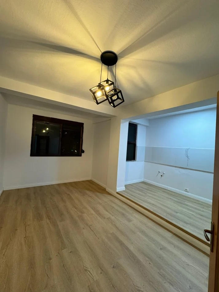 Durres, shitet apartament 1+1 Kati 4, 52 m² 65.000 € (PLAZH TE HOTEL ADRIATIK!)