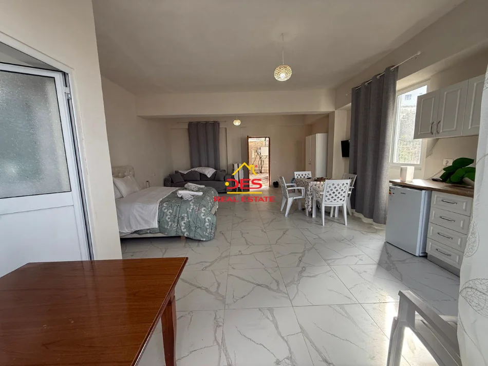 Vlore, jepet me qera apartament Kati 0, 45 m² 250 € (Rruga Dhimitër Konomi)