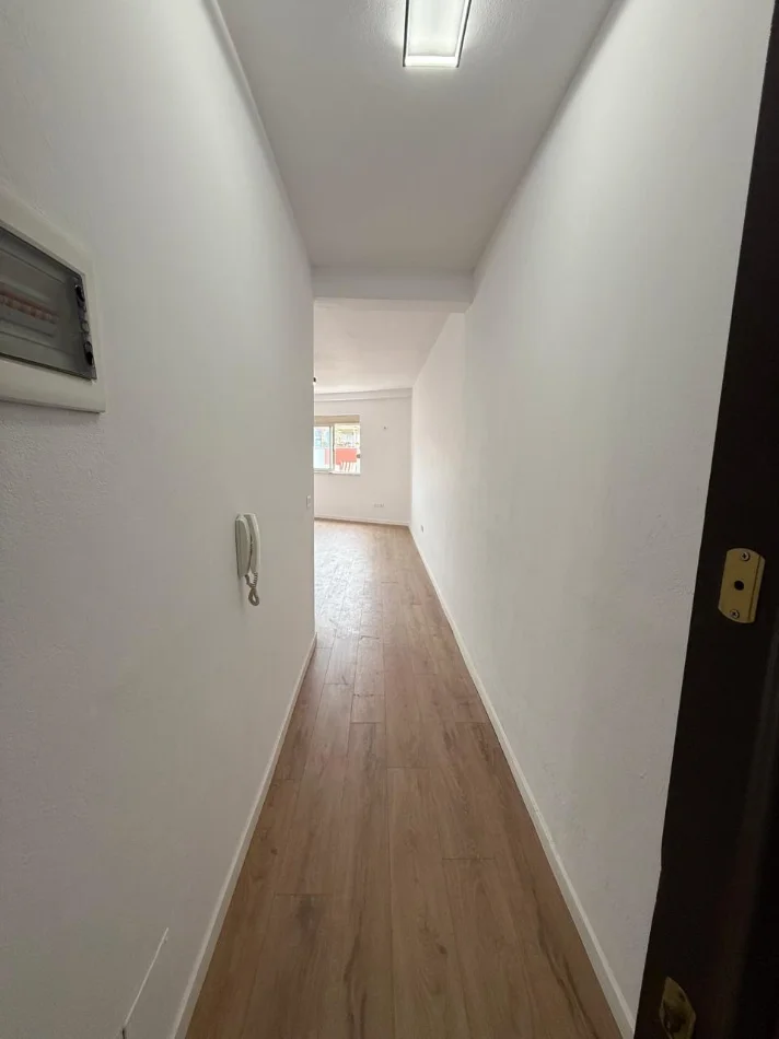 Tirane, shitet apartament 2+1 , 92 m² 175.000 € (Eleonora)