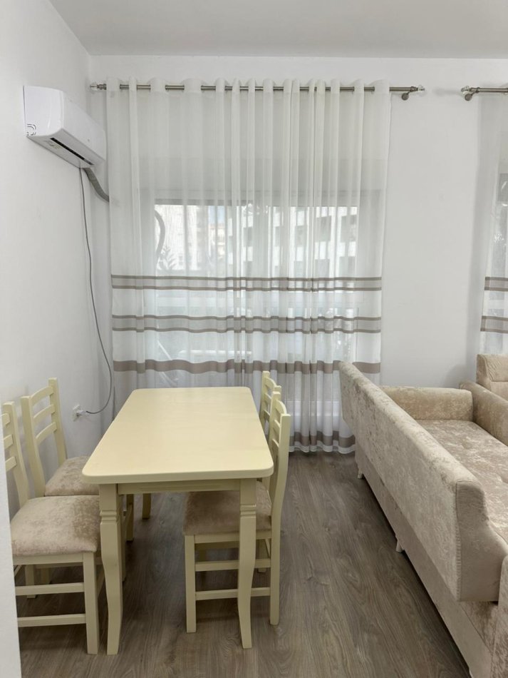 Tirane, jepet me qera apartament 2+1 Kati 2, 95 m² 500 € (Ali Demi)