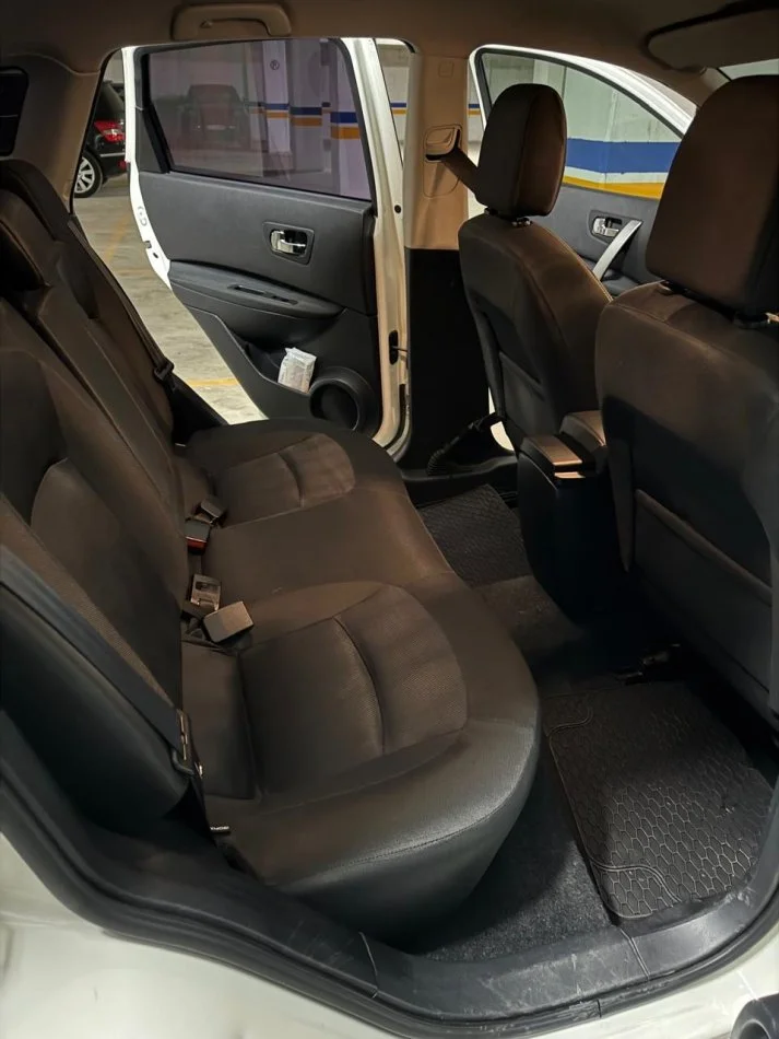 Tirane, shes makine Nissan qashqai Nafte, manuale Kondicioner 165 km 8.000 €