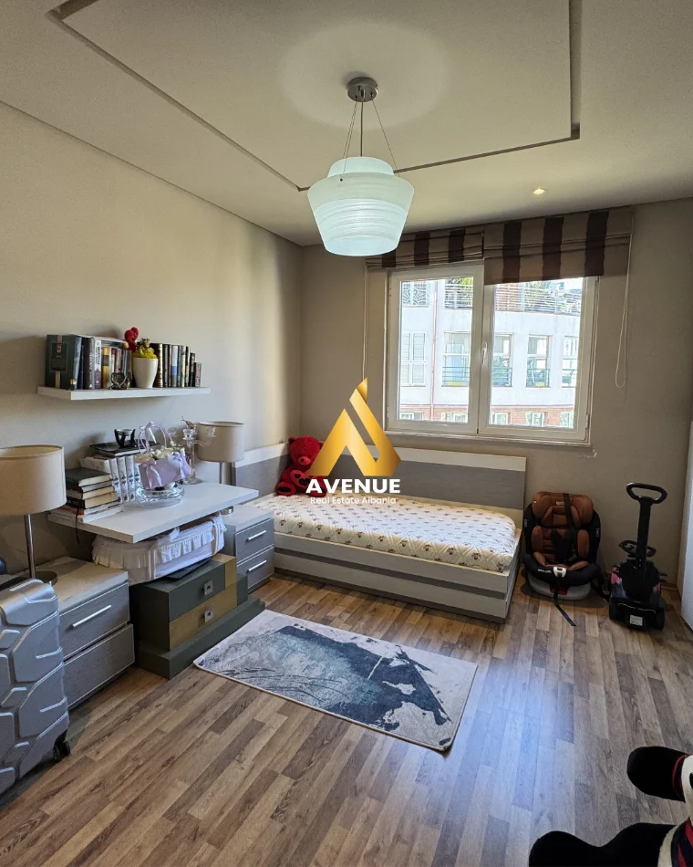 Tirane, shitet apartament 2+1+Ballkon Kati 3, 148 m² 370.000 € (Rezidena Kodra e Diellit 2)