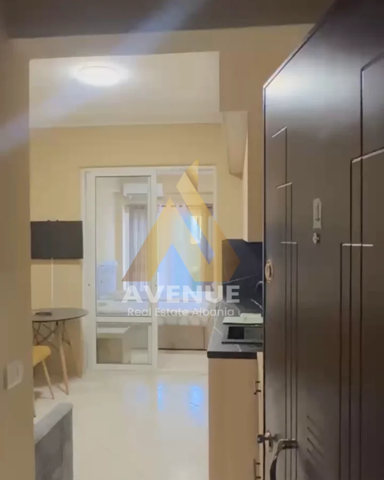 Tirane, jepet me qera garsonier 1+1 Kati 2, 30 m² 480 € (Rruga Muhamet Gjollesha)