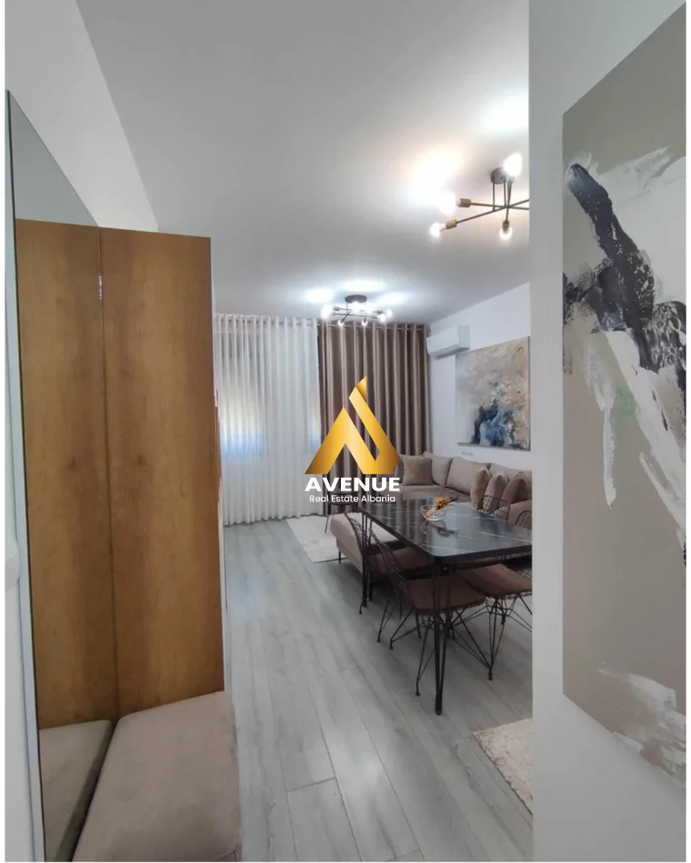 Tirane, jepet me qera apartament 1+1 Kati 1, 60 m² 490 € (konferenca e pezes)