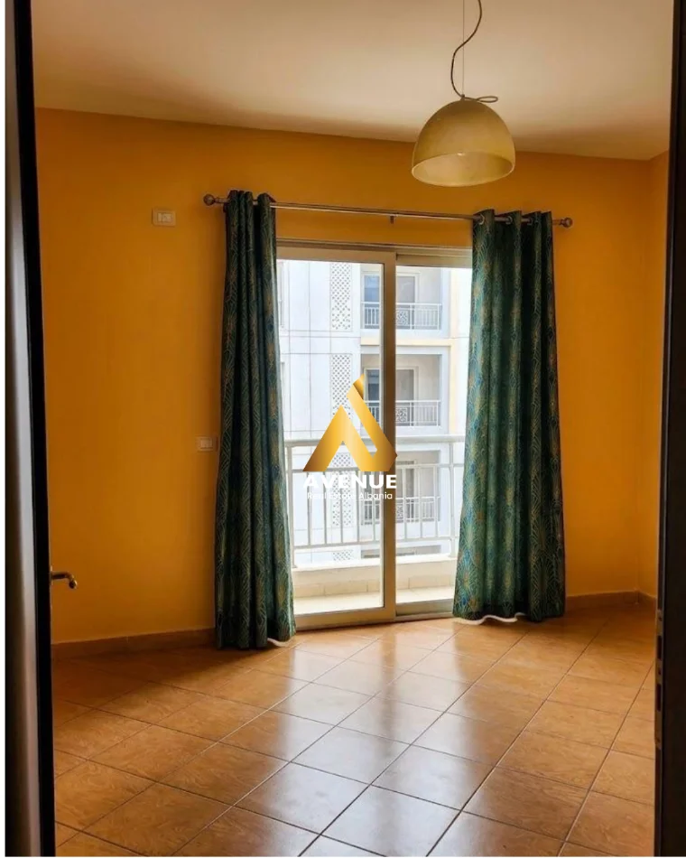 Tirane, jepet me qera apartament 2+1 Kati 3, 100 m² 550 € (Bulevardi Ri)