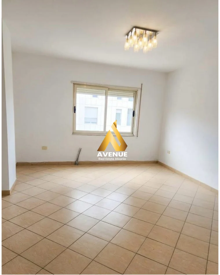 Tirane, jepet me qera apartament 2+1 Kati 3, 100 m² 550 € (Bulevardi Ri)
