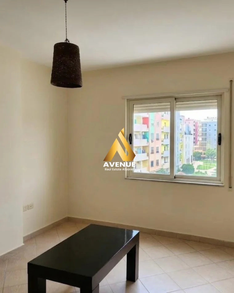 Tirane, jepet me qera apartament 2+1 Kati 3, 100 m² 550 € (Bulevardi Ri)