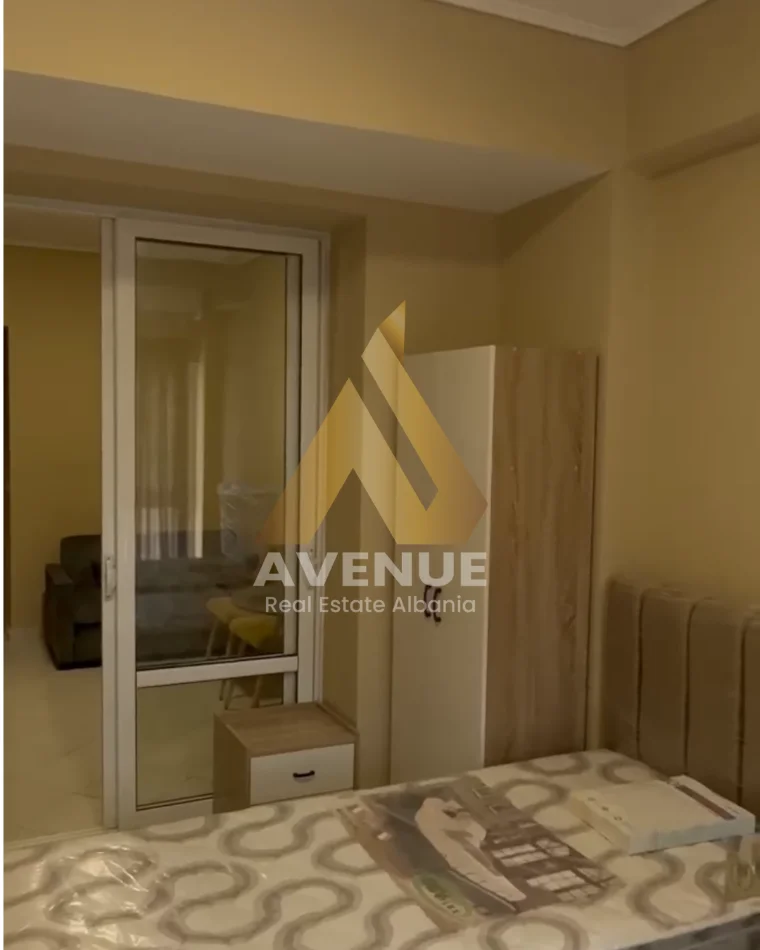 Tirane, jepet me qera garsonier 1+1 Kati 2, 30 m² 480 € (Rruga Muhamet Gjollesha)