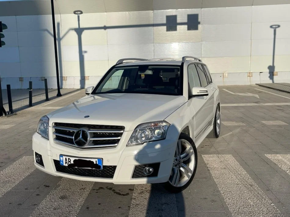 Tirane, shes SUV | Fuoristrad | Xhip Mercedes Benz GLK 220 Nafte, e bardhë automatik Kondicioner 219.000 km 10.899 €