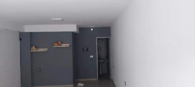 Tirane, jepet me qera dyqan Kati 0, 33 m² 33.000 Leke (Myslym Shyri)