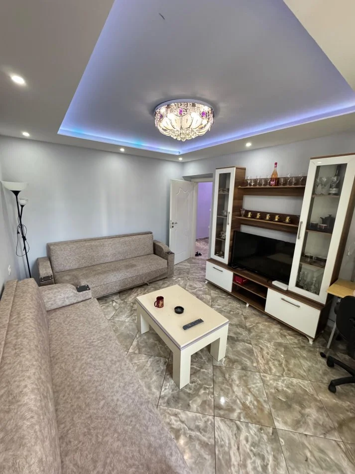 Tirane, shitet apartament 1+1 Kati 2, 56 m² 110.000 € (Shkolla e Bashkuar)