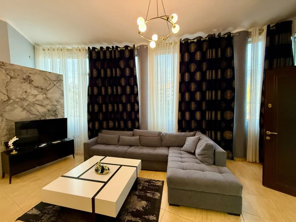 Tirane, shitet apartament 1+1 Kati 1, 64 m² 89.000 € (Rruga Dalip Topi)