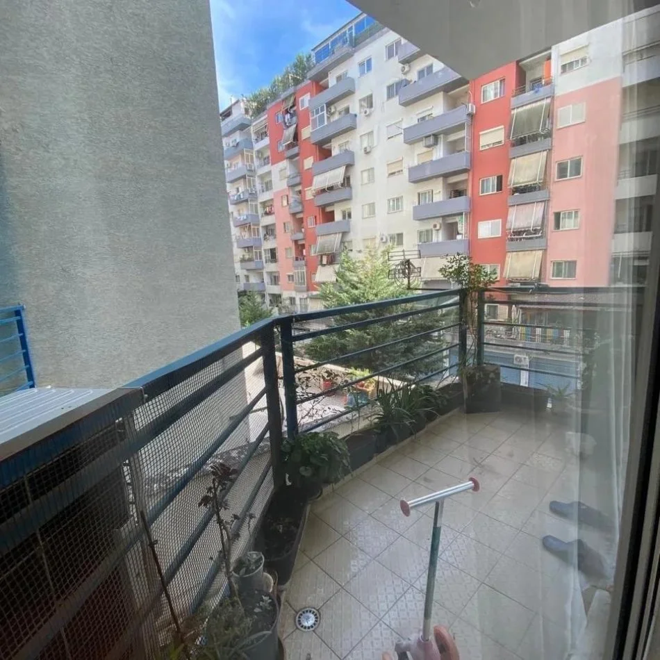Yzberisht , jepet me qera 2+1 , 550 €