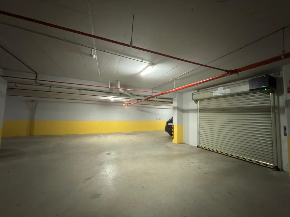 Tirane, shitet garazh | post parkimi Kati -1, 12 m² 30.000 € (Rruga Stavri Themeli)