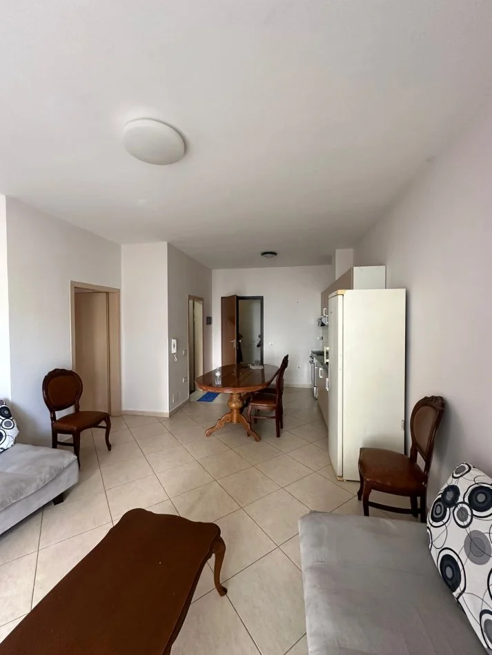 Tirane, shitet apartament 1+1 Kati 1, 60 m² (Kopshti Zologjik)