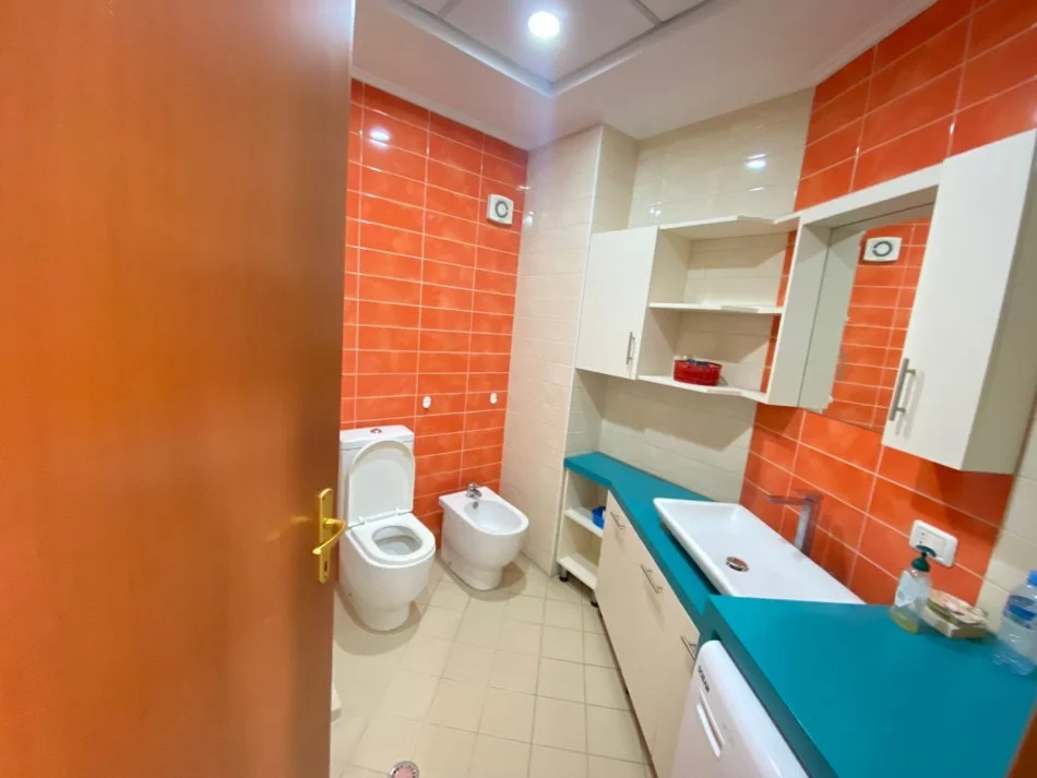 Tirane, shitet apartament 2+1+Ballkon Kati 7, 78 m² 143.000 € (Rruga Ndre Mjeda)