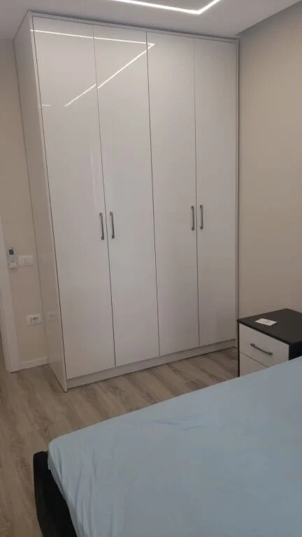 Tirane, jepet me qera apartament 1+1+Ballkon Kati 2, 70 m² 550 € (E88 RR. DRITAN HOXHA LAPRAKE)