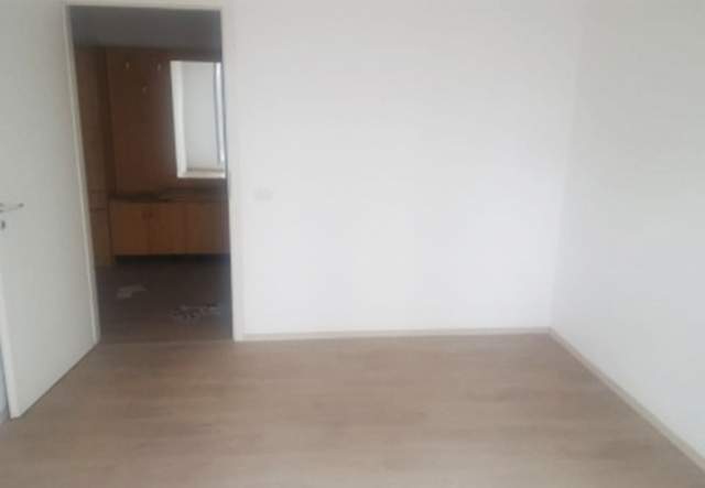 Tirane, shitet apartament 230 m² 140.000 Euro