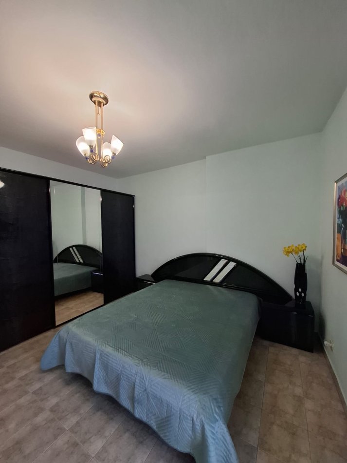 Tirane, jepet me qera apartament 1+1+Ballkon Kati 3, 65 m² 550 € (Komuna e Parisit)