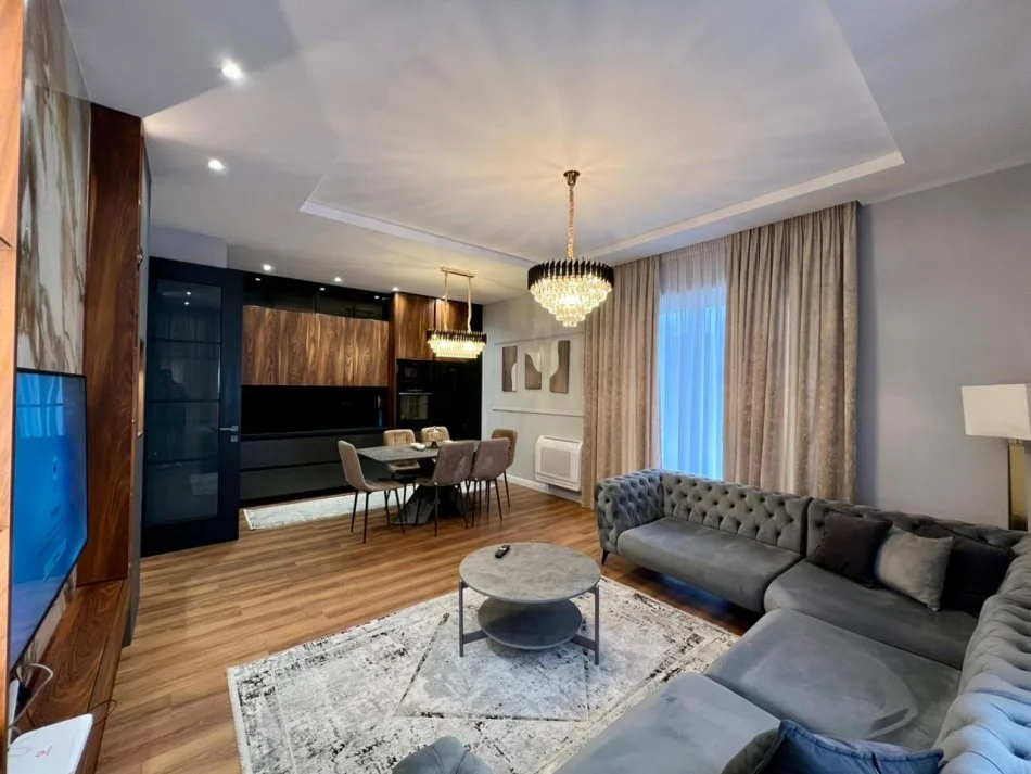 Tirane, jepet me qera apartament 2+1+Ballkon Kati 4, 130 m² 1.300 € (Secret Garden Residence)