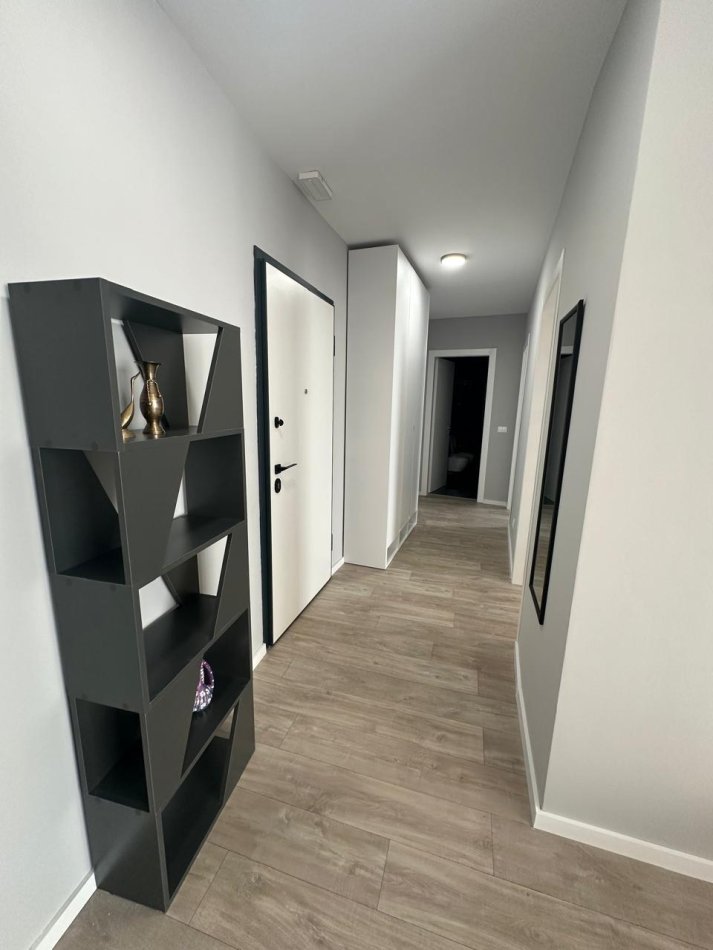 Tirane, jepet me qera apartament 2+1+Ballkon Kati 2, 108 m² 1.400 € (Lake View Residence)
