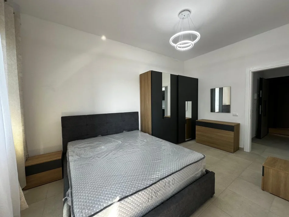 jepet me qera apartament 1+1    UNA56223