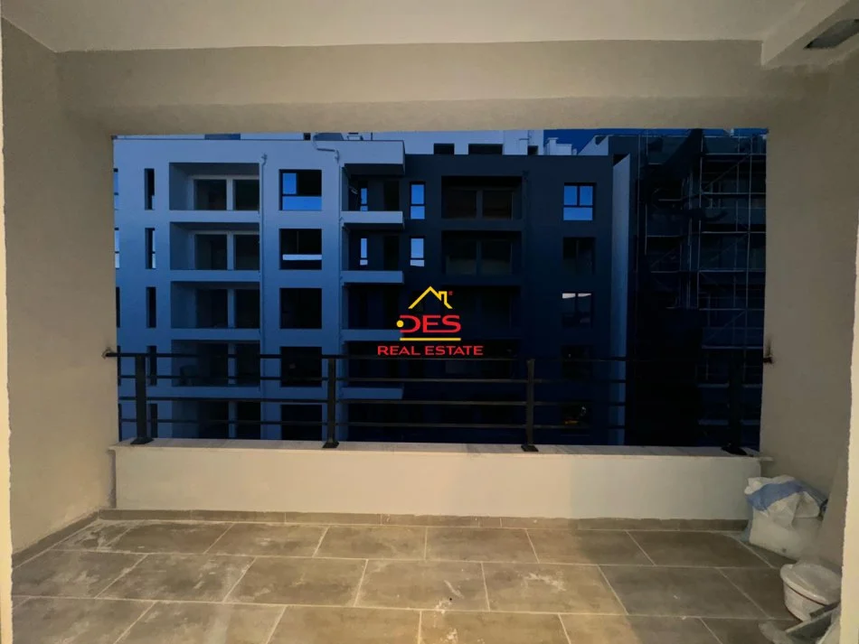 Vlore, shitet garsonier Kati 11, 40 m² 89.500 € (Rruga Reshat Osmani)