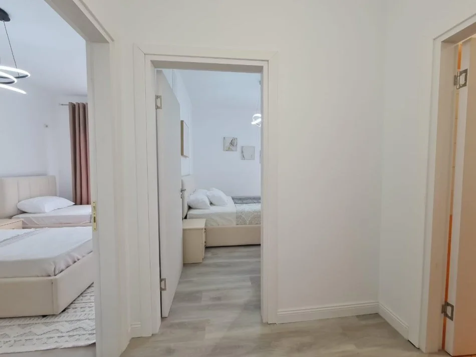 Tirane, shes apartament 2+1+Aneks+Ballkon Kati 1, 92 m² 138.000 € (Astir)